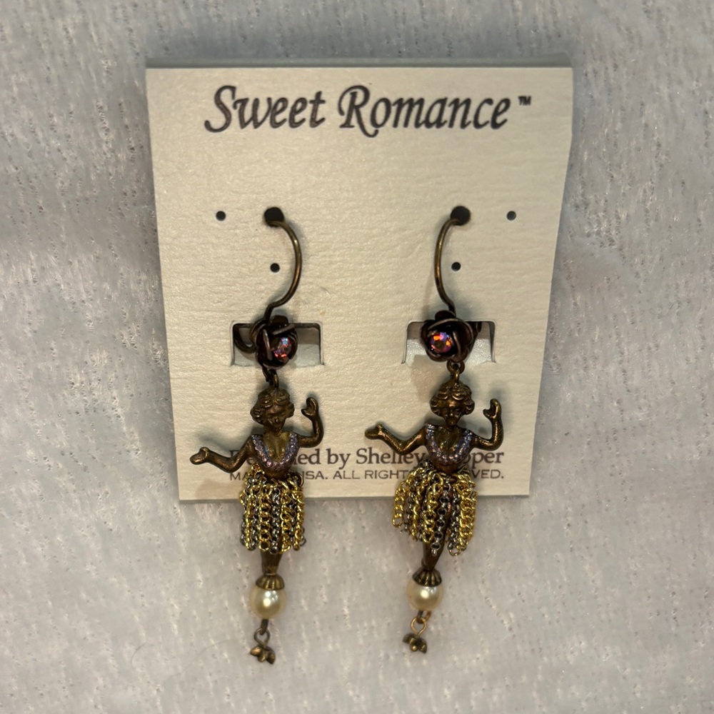 ๐บ NWT Sweet Romance Hula Dancer Earrings ๐บ - Picture 3 of 3